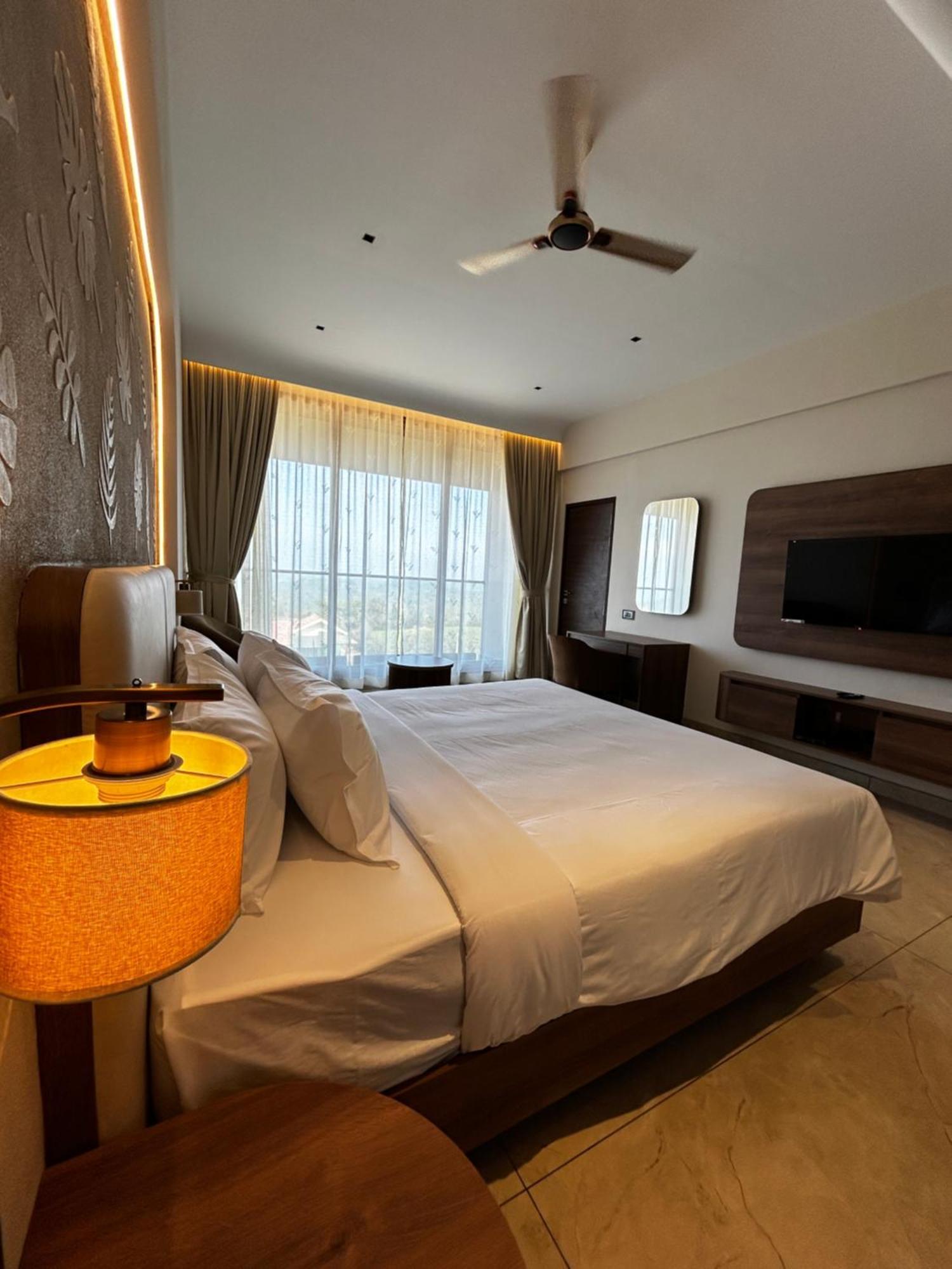 Palette Hill View Resorts Вагамон Екстериор снимка